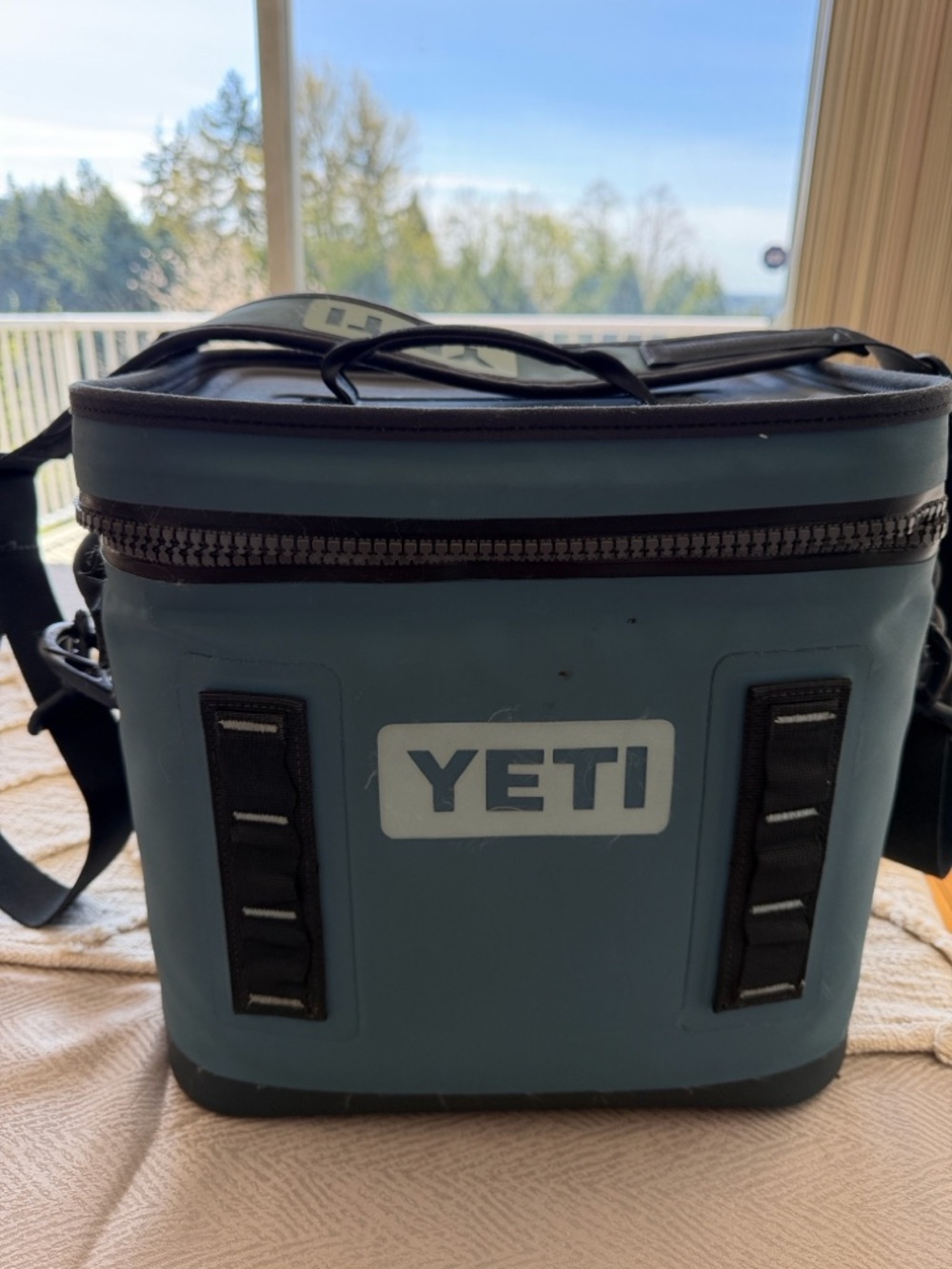 Yeti Flip Hopper 12. Teal/River Green - Discontinued colour